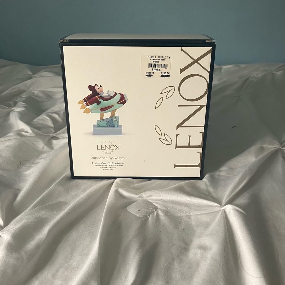 Lenox by Design Mickey goes to the Moon figurine